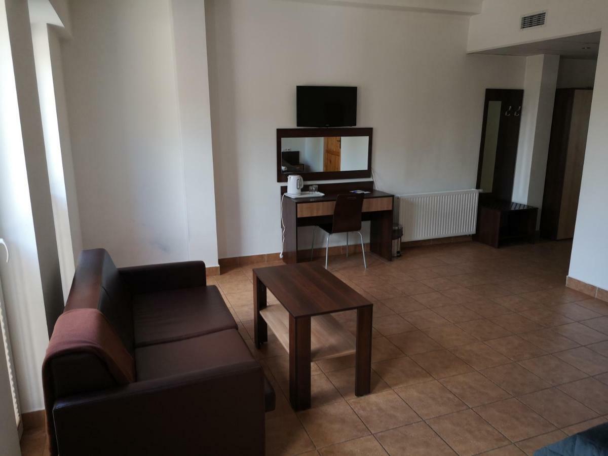Dom Turysty "Tramp" Hotel Bukowno Bagian luar foto