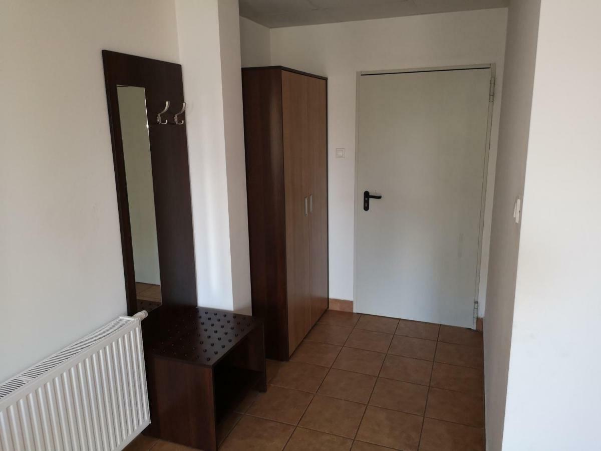 Dom Turysty "Tramp" Hotel Bukowno Bagian luar foto